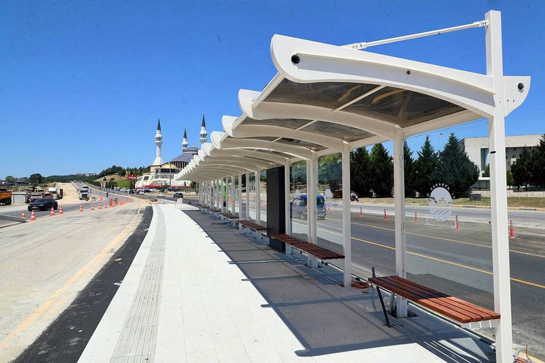 Sakarya'da metrobüs rüzgarı: Konfor ve teknoloji bir arada! Büyükşehir belediyesinin öz kaynaklarıyla hayata geçiriliyor 5